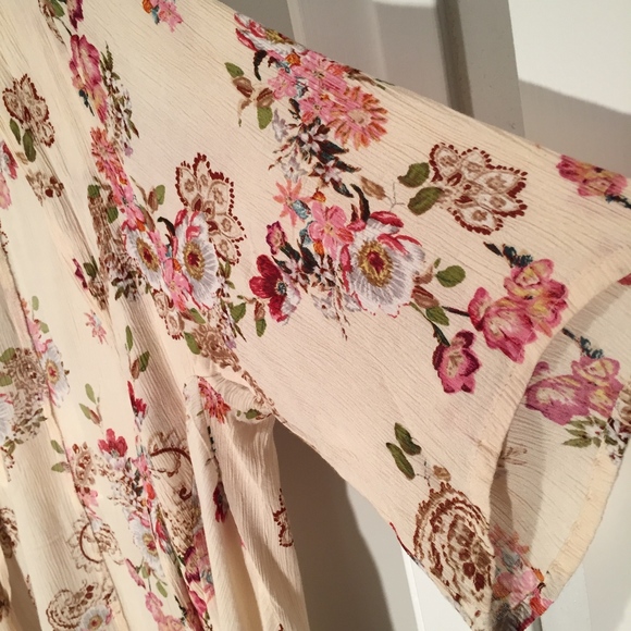 Patrons of Peace Tops - Vintage print kimono
